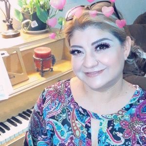 Meet your Posher, Ana